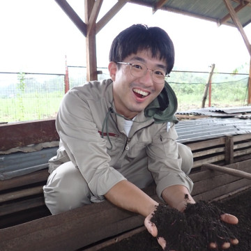 熱帯・島嶼研究拠点の濱田研究員